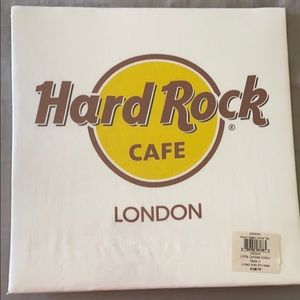 Hard Rock Cafe t-shirt, London, NWT, medium